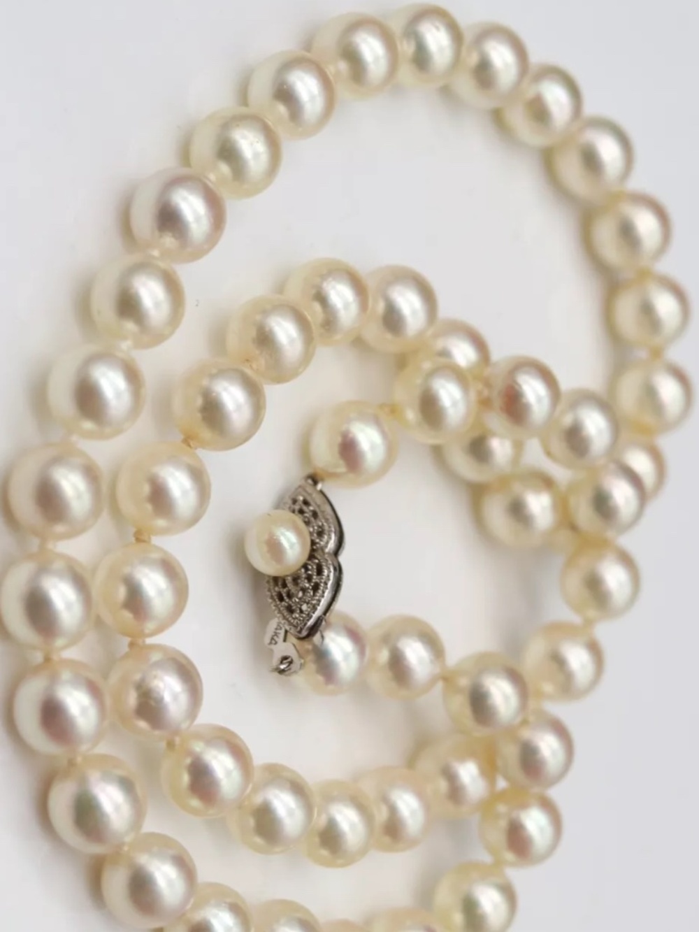 14k White Gold White Pearl Knotted Necklace w/BEAUTIFUL Clasp